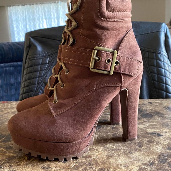 Cady Combat Boots 4.5 - Picture 1 of 5